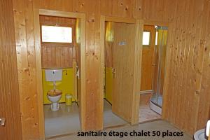 Sanitaires à l'étage